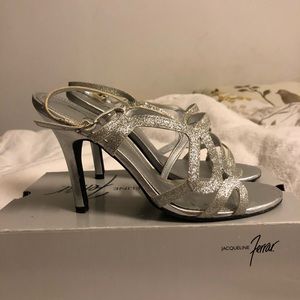 Jacqueline ferrar heels silver size 7